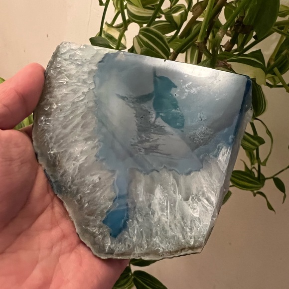 Blue Agate Crystal - Picture 9 of 12